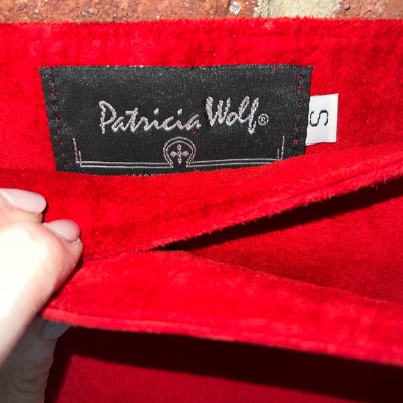 Custom made vintage Red suede wrap skirt by Patricia Wolfe in Texas - Picture 9 of 11